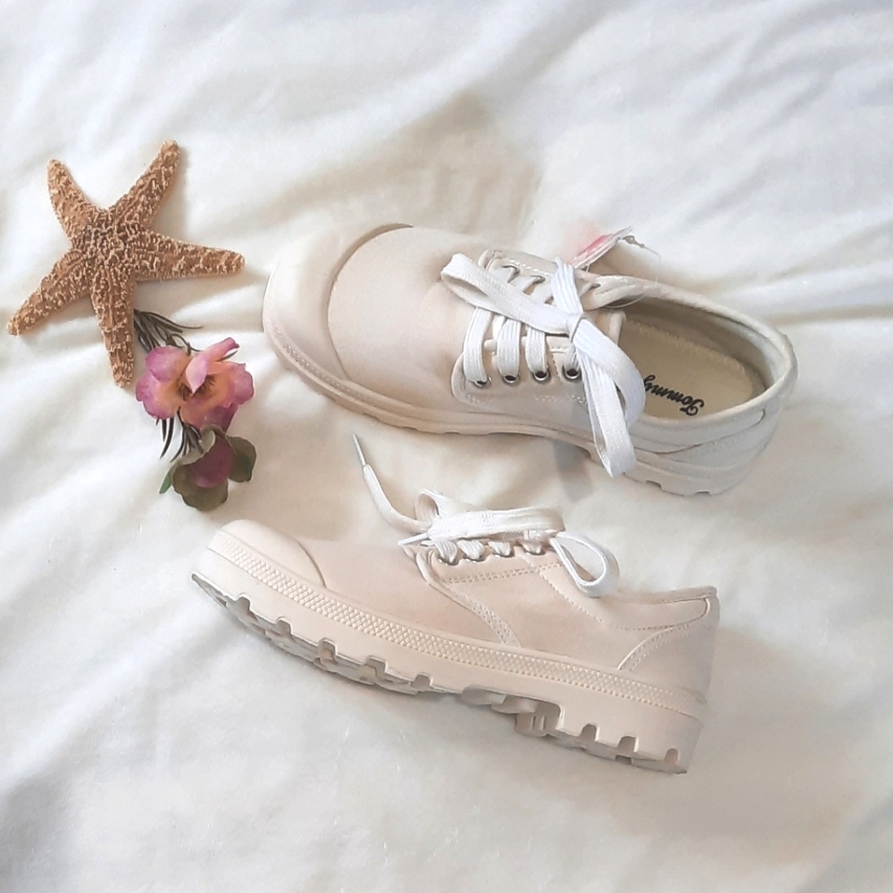 TOMMY BAHAMA Canvas Sneakers, Off-White, Lug Sole